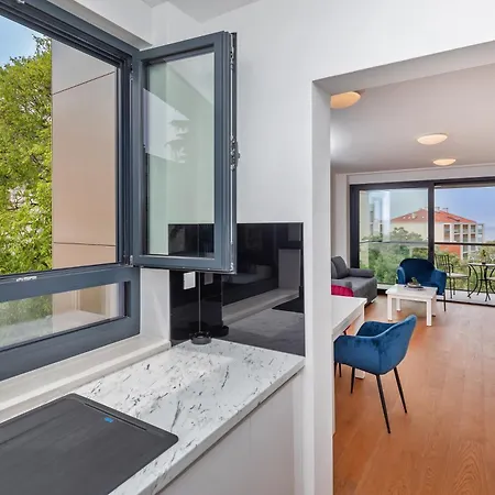 Adrienne * Dubrovnik